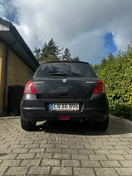 Suzuki Swift 2009 photo 2