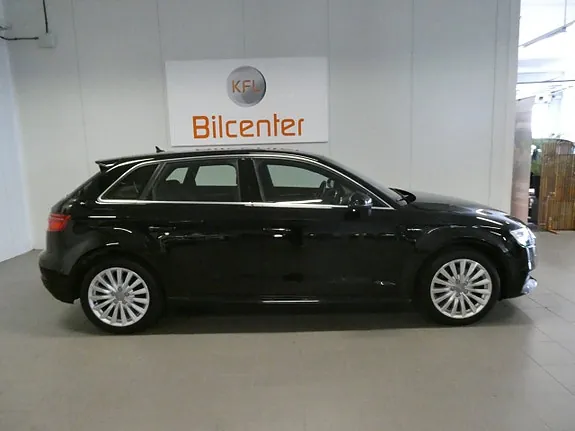Audi A3 2018 photo 3