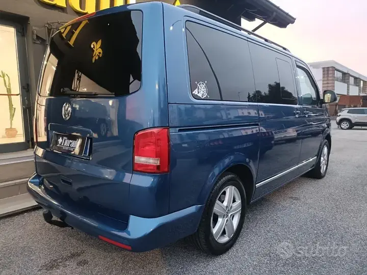 Volkswagen Multivan 2013 photo 4