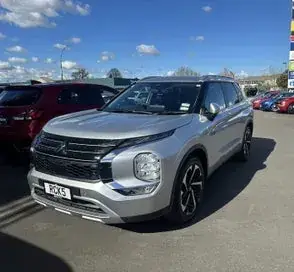Mitsubishi Outlander 2025 photo 2