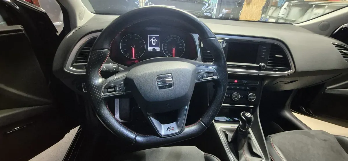 Seat Leon 2015 photo 3