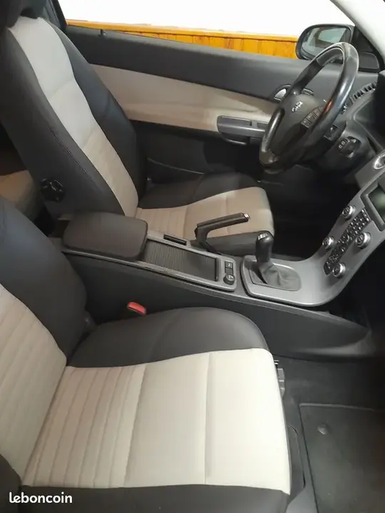 Volvo C30 2010 photo 2