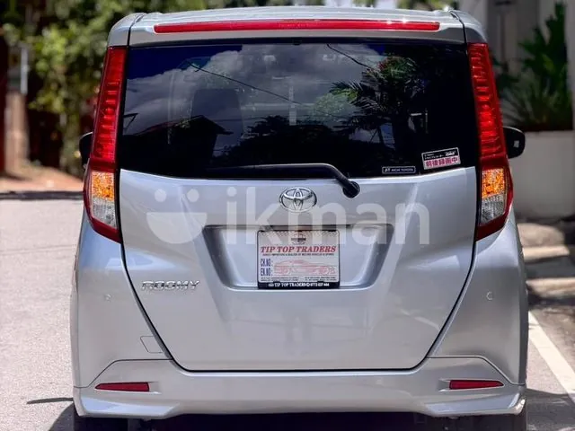 Toyota Roomy 2023 photo 2