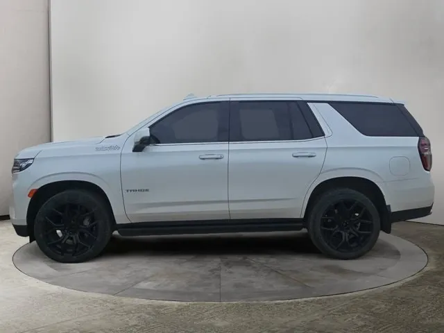 Chevrolet Tahoe 2021 photo 2
