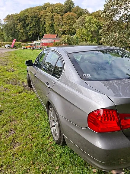 BMW 318D 2010 photo 4