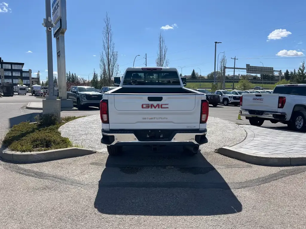 GMC Sierra 3500Hd 2026 photo 4