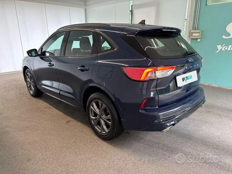 Ford Kuga 2022 photo 3
