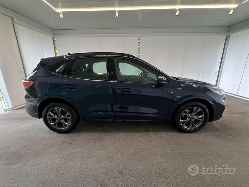 Ford Kuga 2022 photo 2