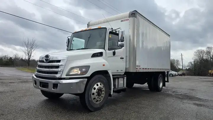 Hino 338 2017 photo 5