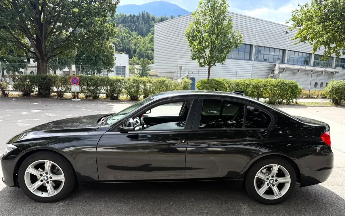 BMW 3 Series 2013 photo 3
