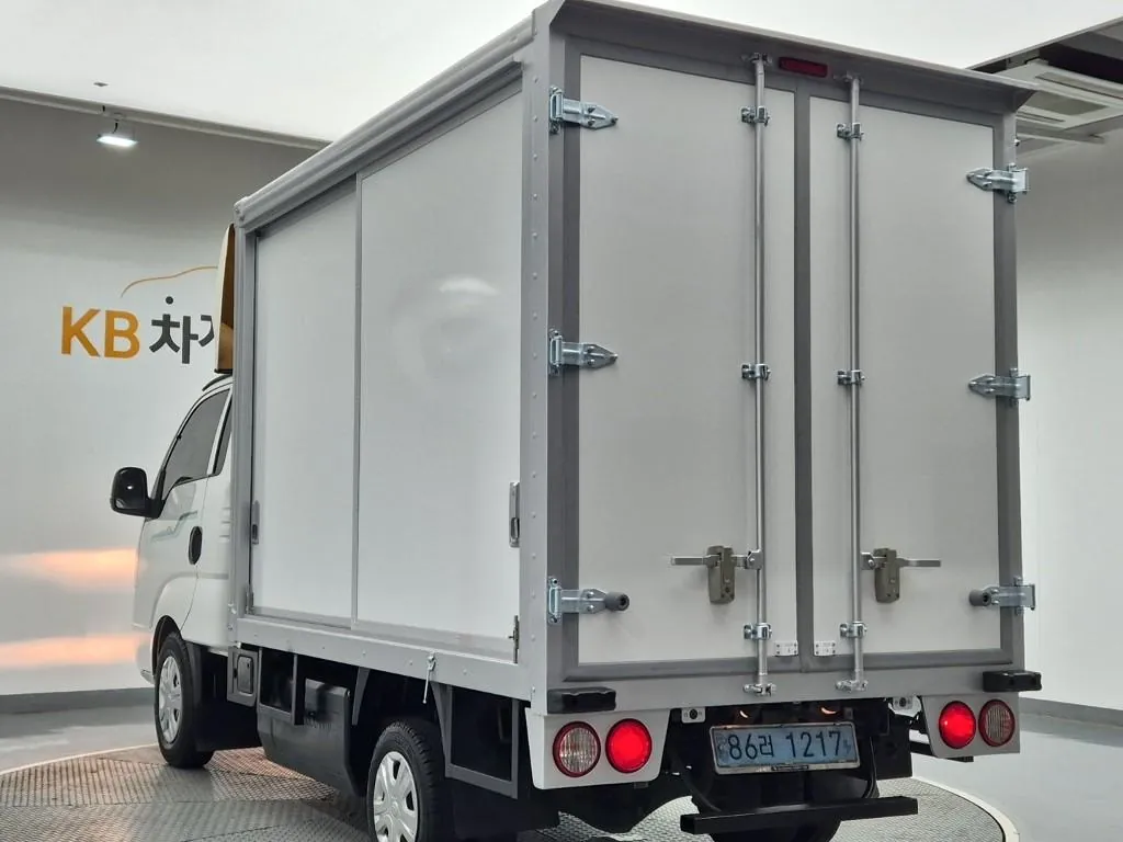 Kia Bongo 2023 photo 2