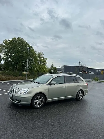 Toyota Avensis 2006 photo 2