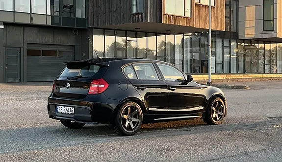 BMW 116I 2010 photo 2