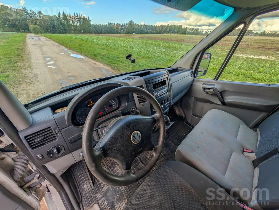 Volkswagen Crafter 2010 photo 2