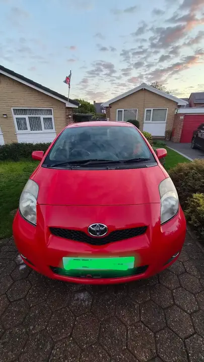 Toyota Yaris 2011 photo 3