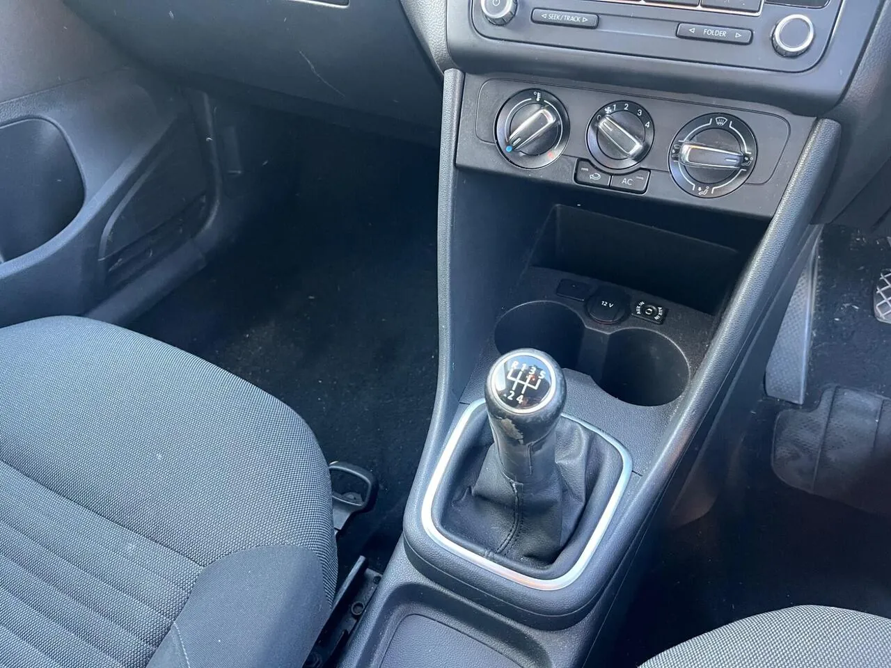 Volkswagen Polo 2011 photo 5