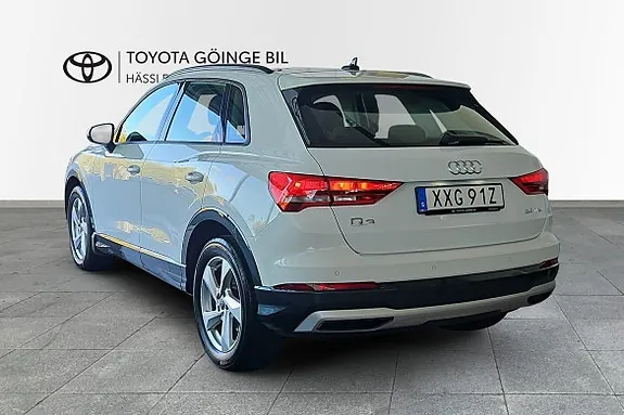 Audi Q3 2019 photo 2