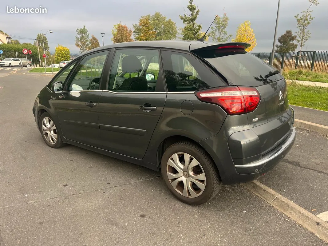 Citroen C4 Picasso 2012 photo 3