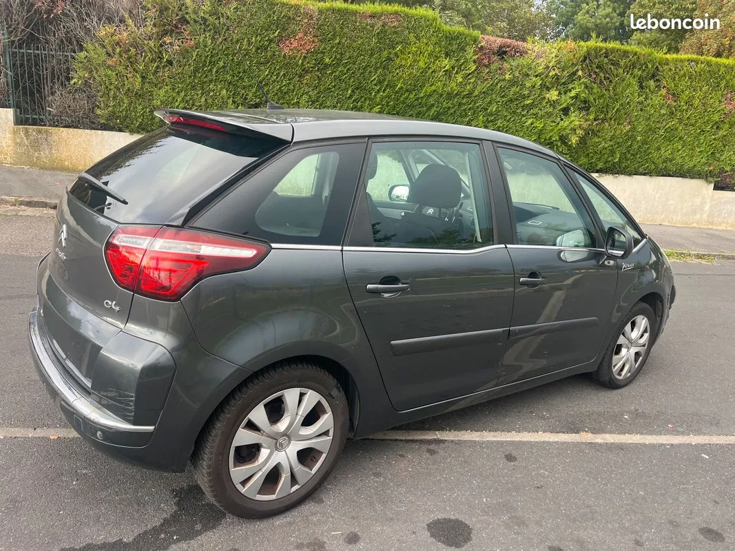 Citroen C4 Picasso 2012 photo 4