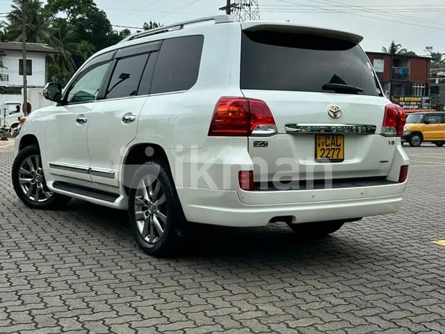 Toyota Land Cruiser 2015 photo 2