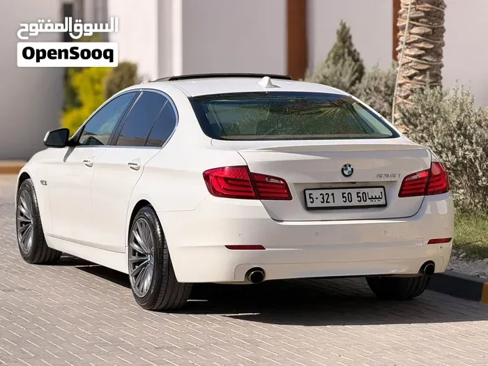 BMW 5 Series 2012 photo 2
