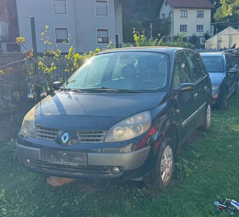 Renault Grand Scénic 2004 photo 2
