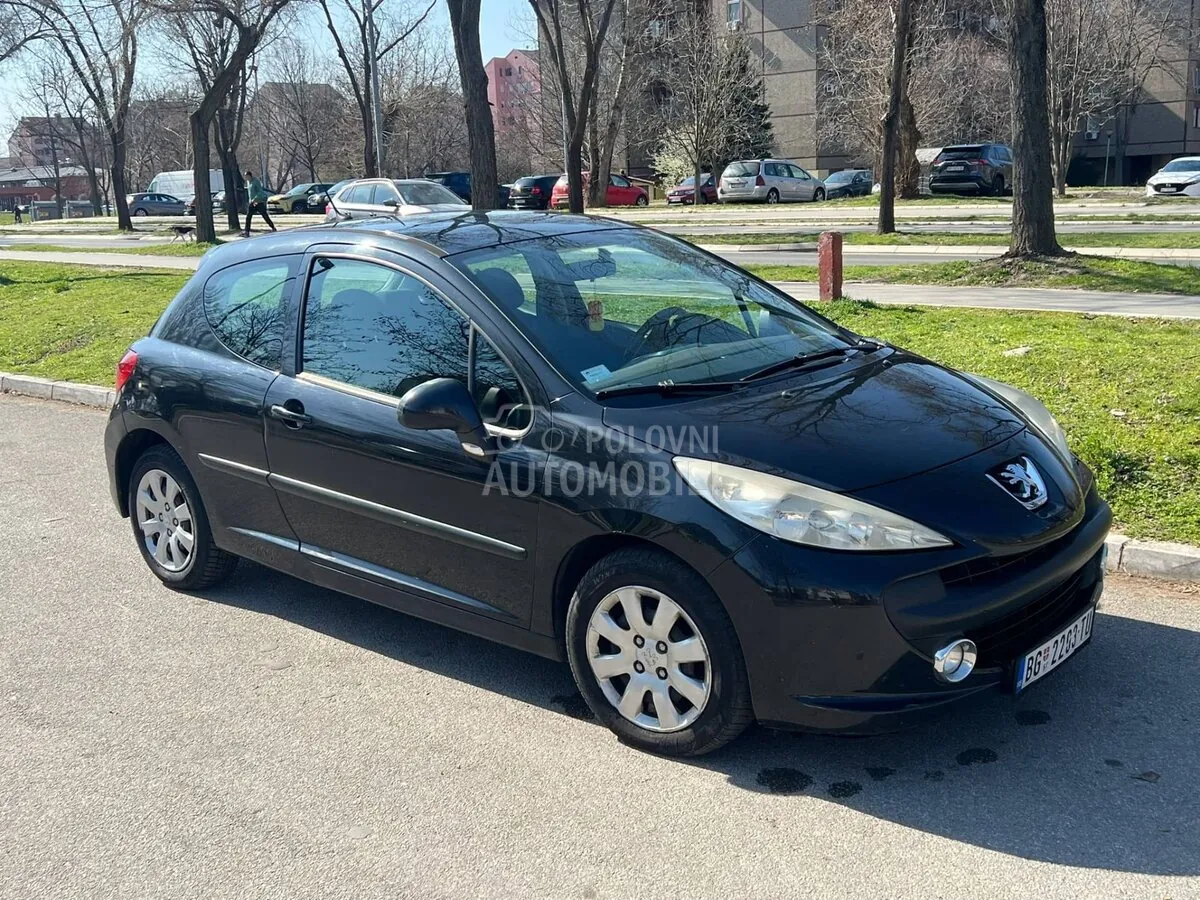 Peugeot 207 2008 photo 2