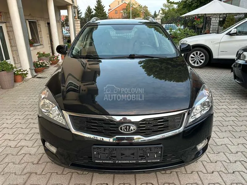 Kia Ceed Sw 2010 photo 3