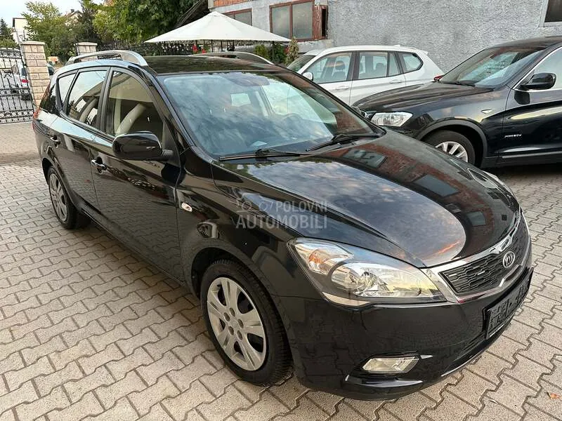 Kia Ceed Sw 2010 photo 5