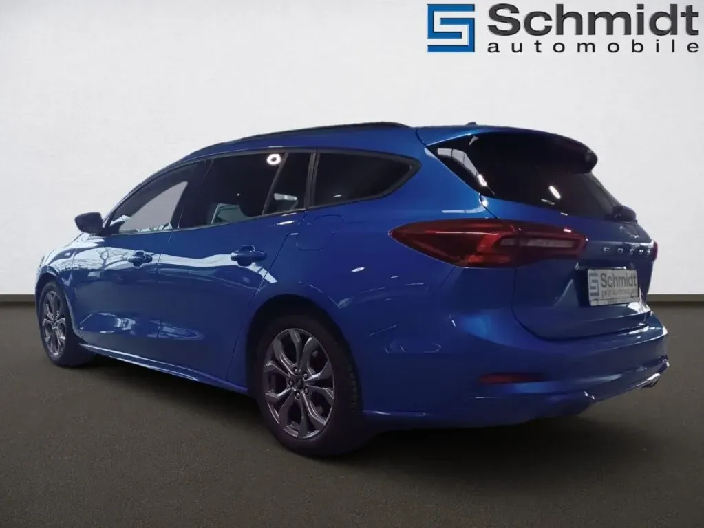 Ford Focus 2023 photo 3