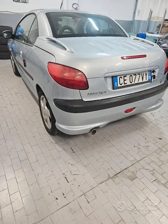 Peugeot 206 2003 photo 2
