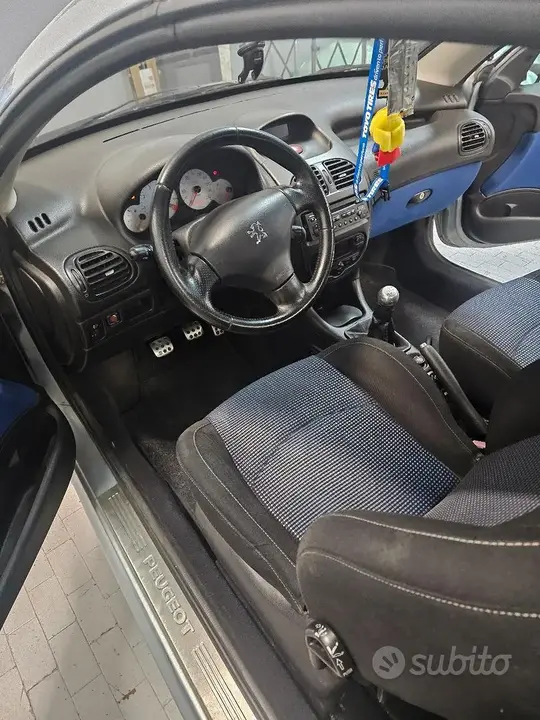 Peugeot 206 2003 photo 5