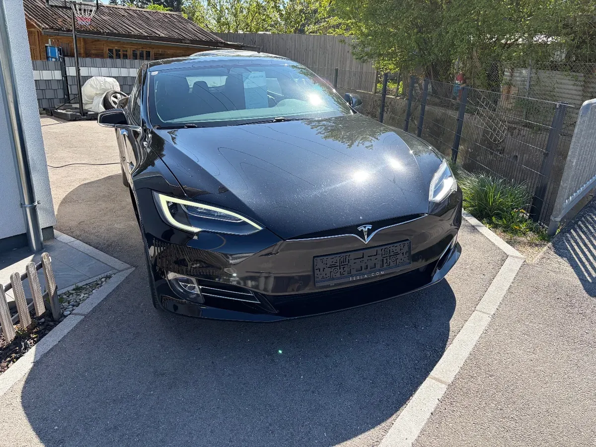 Tesla Model S 2018 photo 3