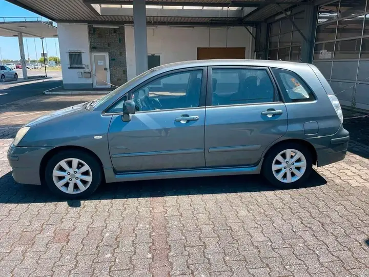 Suzuki Liana
