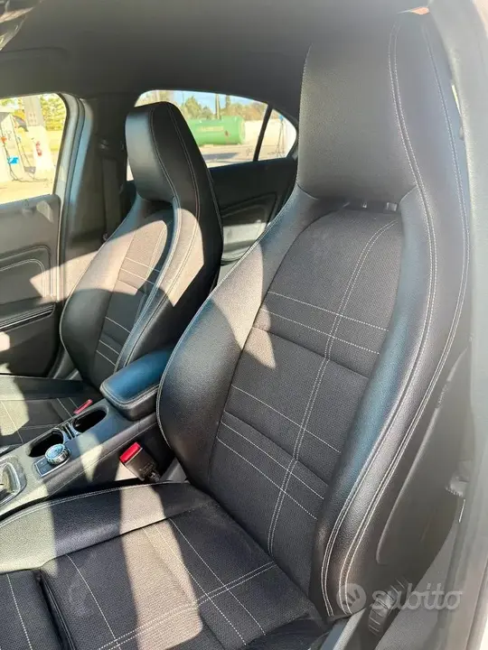 Mercedes-Benz A 180 2016 photo 5
