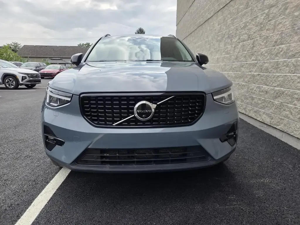 Volvo Xc40 2023 photo 2