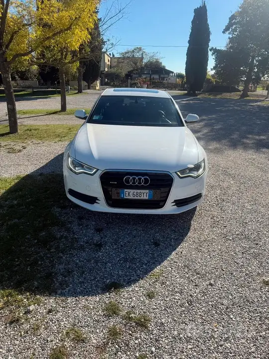 Audi A6 2011 photo 2