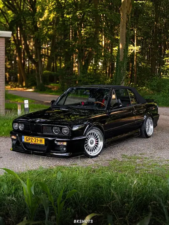 BMW E30