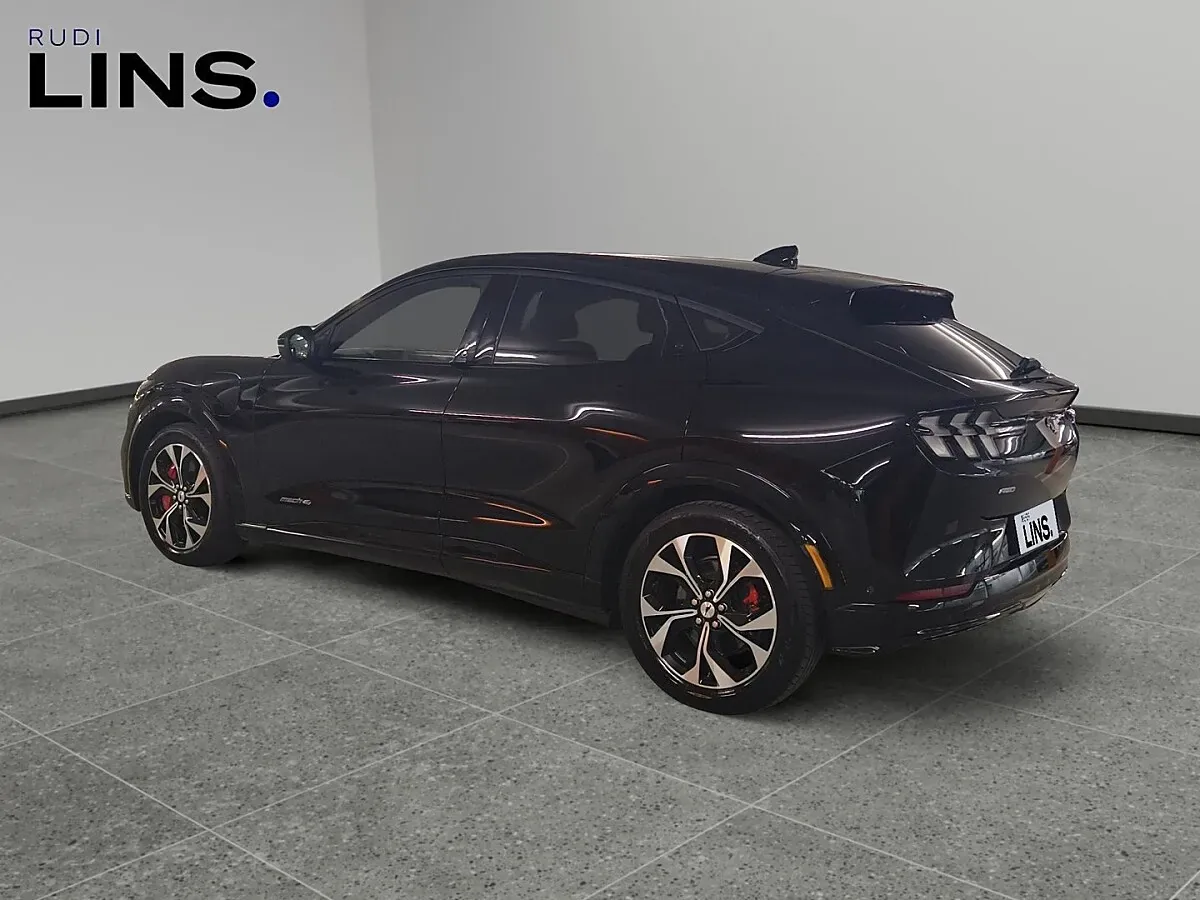 Ford Mustang 2022 photo 3