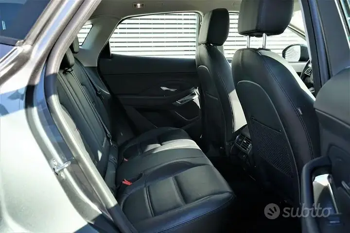 Jaguar E-Pace 2020 photo 5