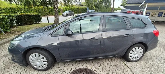 Opel Astra 2015 photo 2