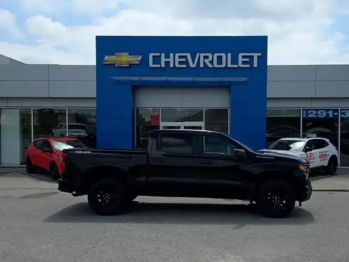 Chevrolet Silverado 1500 2026 photo 2