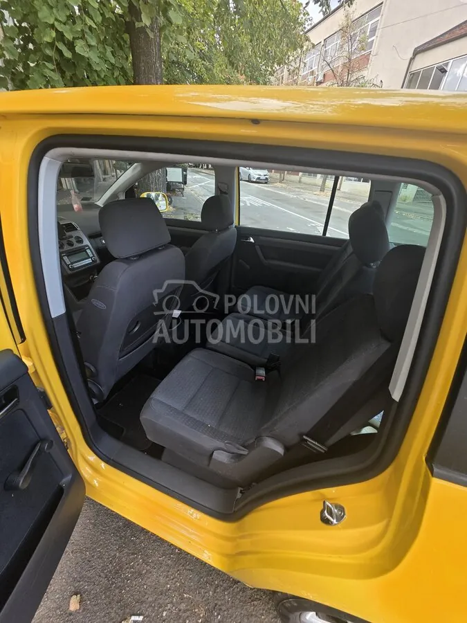 Volkswagen Touran 2008 photo 3