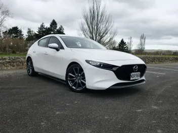 Mazda 3 2020 photo 2