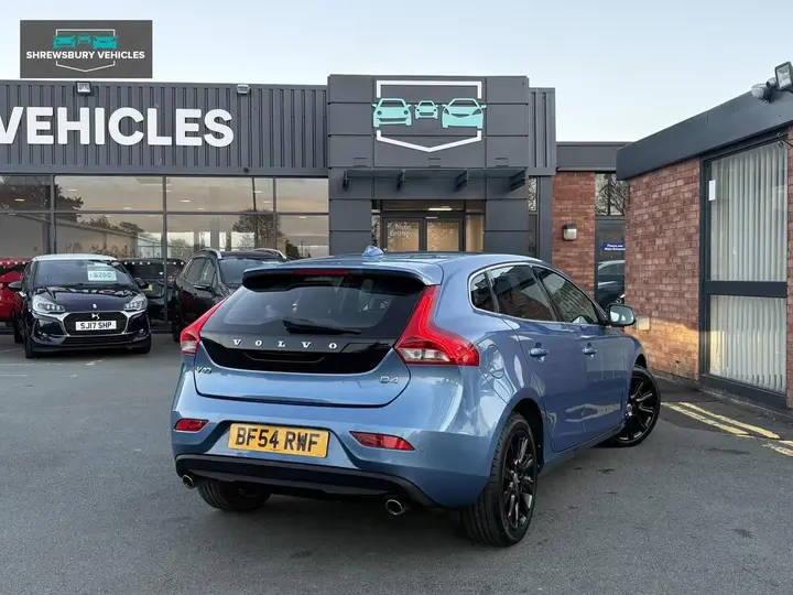 Volvo V40 2015 photo 2