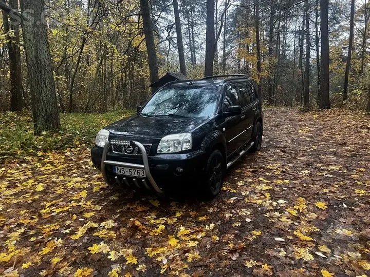 Nissan X-Trail 2004 photo 2