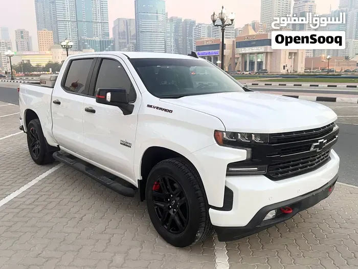 Chevrolet Silverado 2022 photo 2