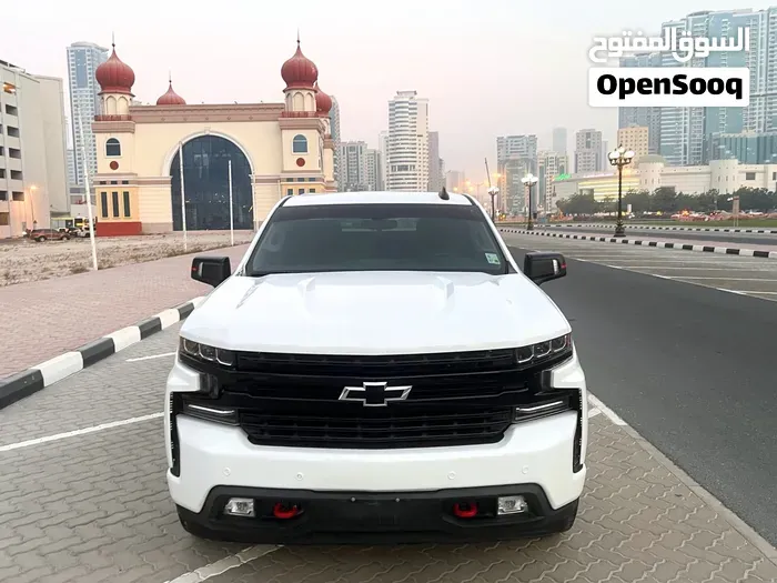 Chevrolet Silverado 2022 photo 3