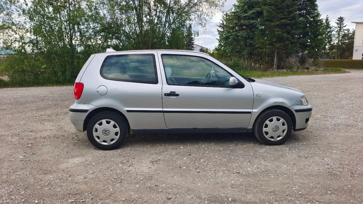 Volkswagen Polo 2000 photo 2