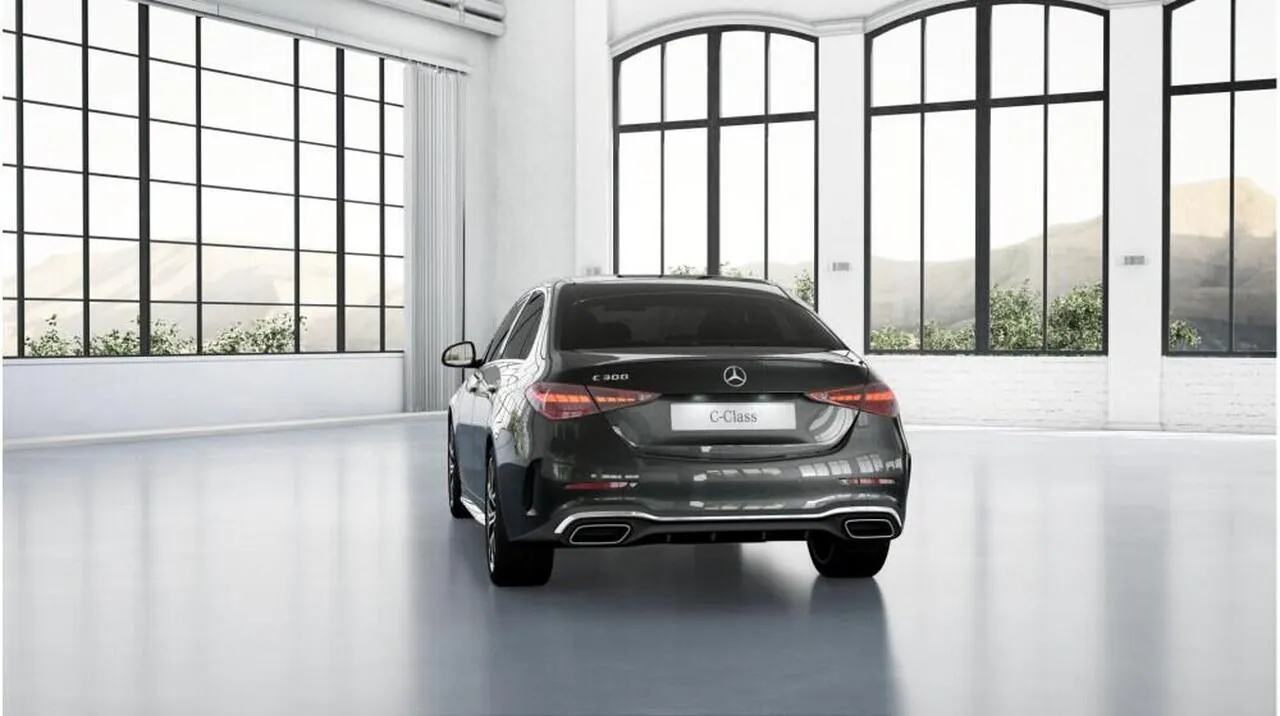Mercedes-Benz C-Class photo 4